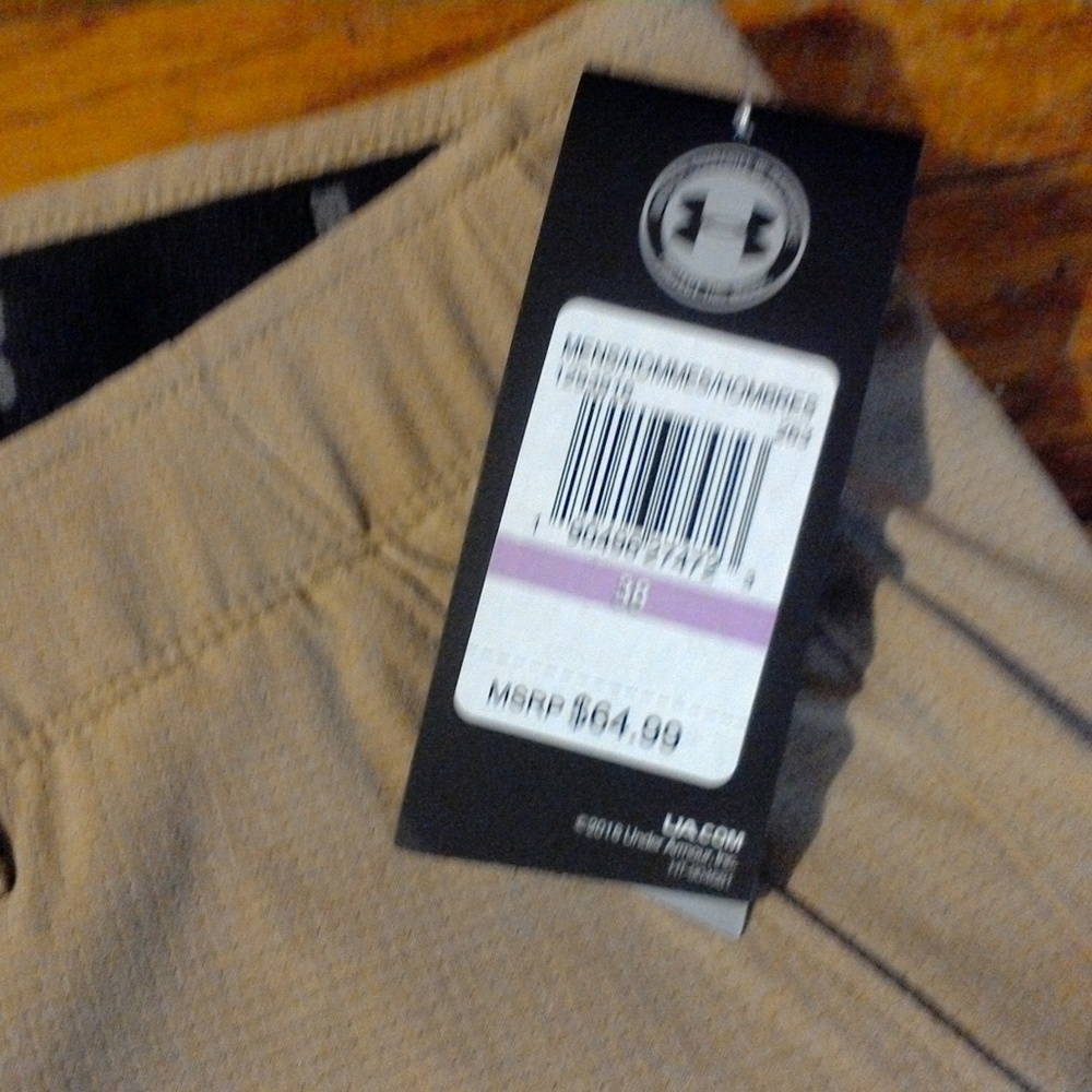 Under Armour Size 38 Khaki Shorts - Picture 2 of 2